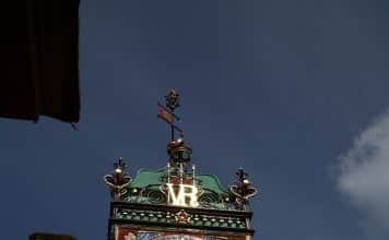 Eastgate Clock Eastgate Clock