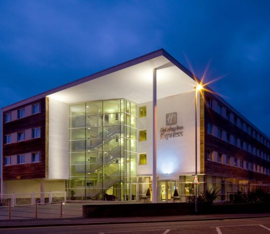 Holiday Inn Express Chester Racecourse Holiday Inn Express - Chester Racecourse