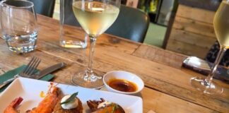 Chester Food Tour With Drinks & Sightseeing Included