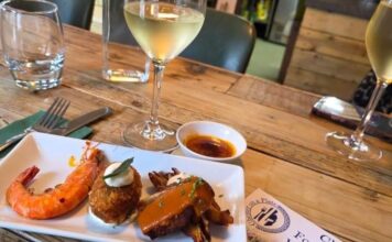 Chester Food Tour With Drinks and Sightseeing Included Chester Food Tour With Drinks & Sightseeing Included