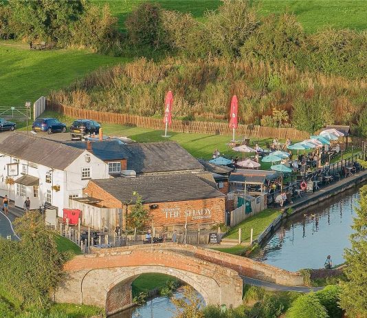 The Shady Oak Tiverton: The Shady Pub, Menu, Opening Times & Visitor Guide The Shady Oak Tiverton.